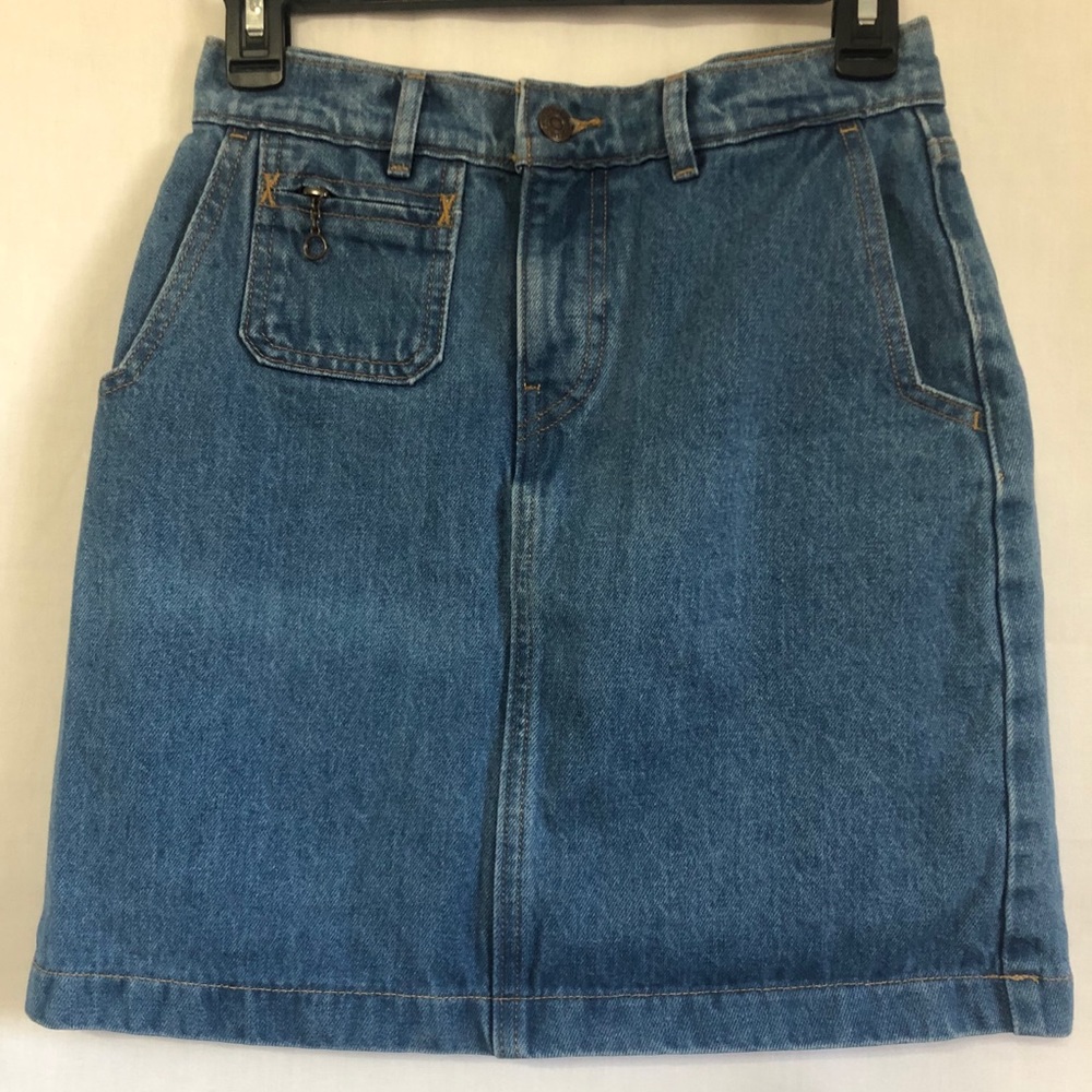 Denim Levi’s skirt size 24